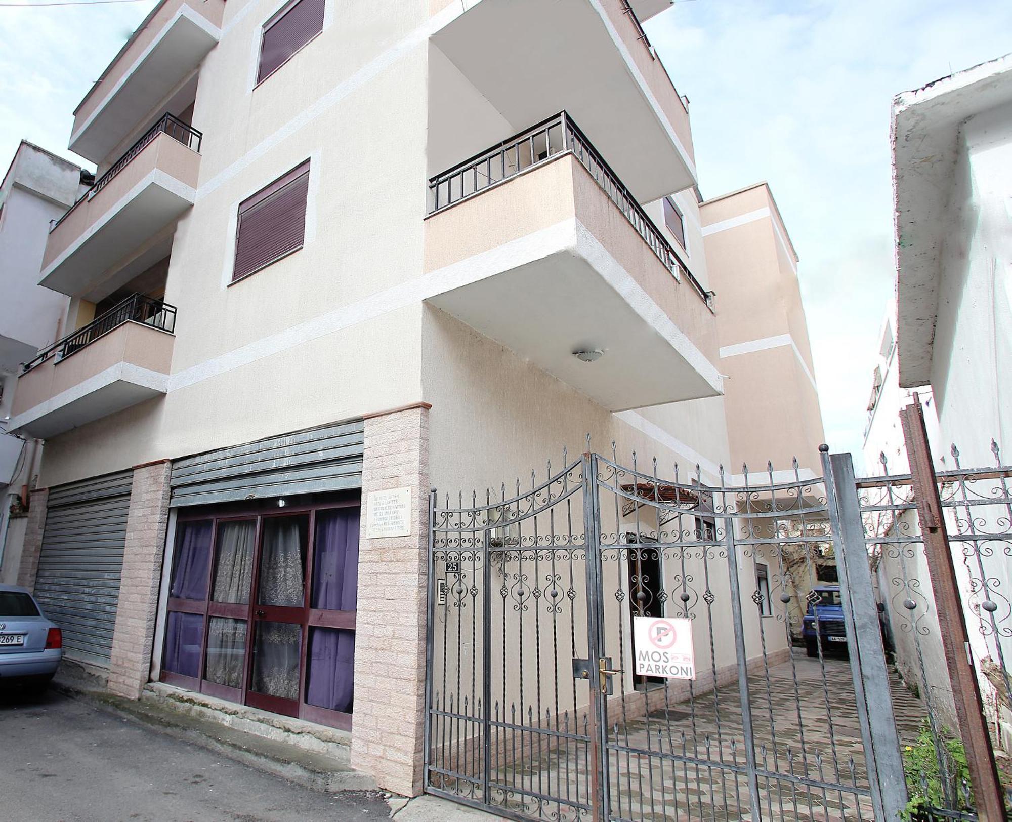 The Met Apartments Durres Exterior photo