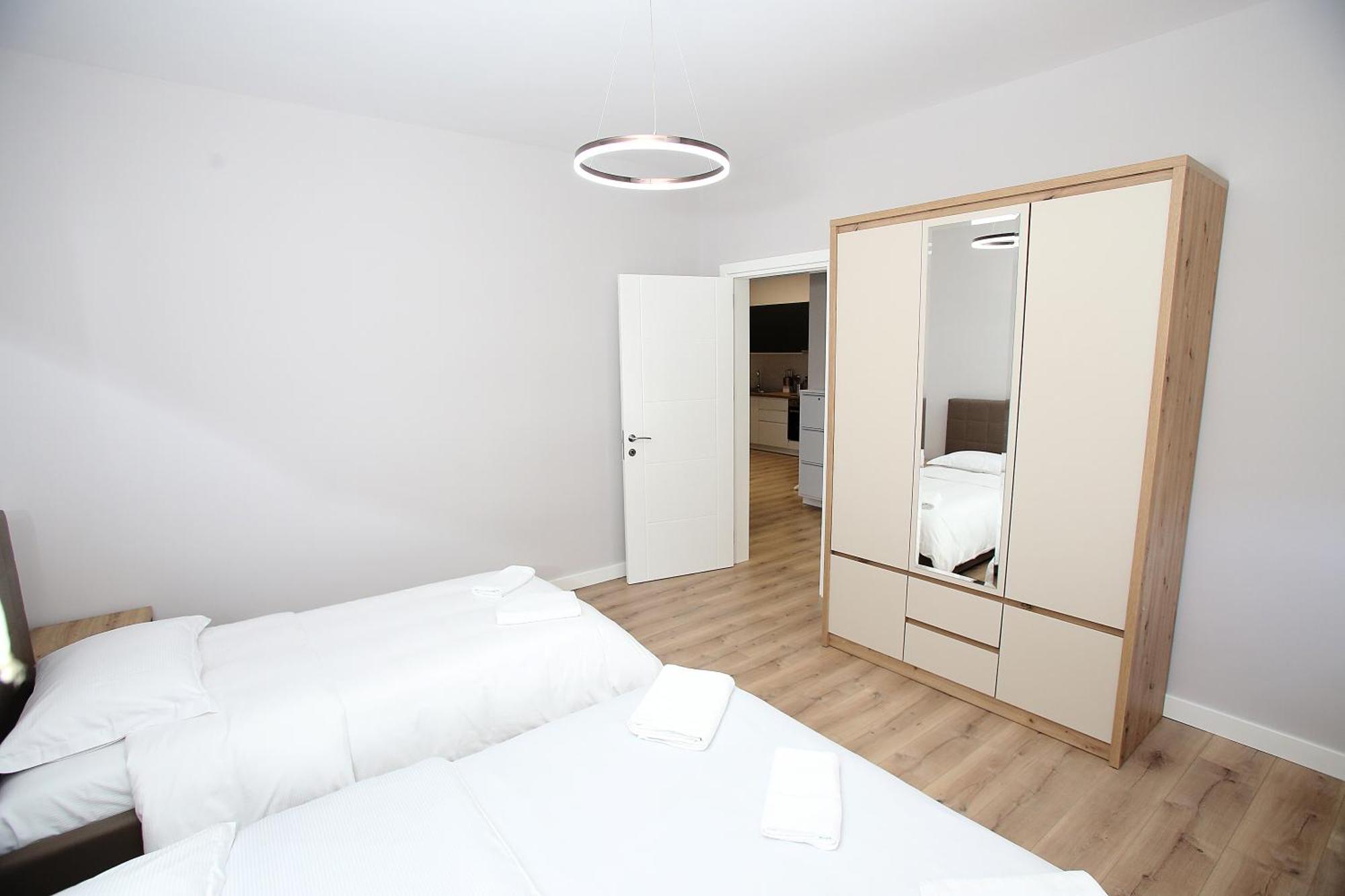 The Met Apartments Durres Exterior photo